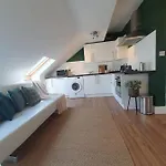 Loft Apartment Near Harry Potter Coaches