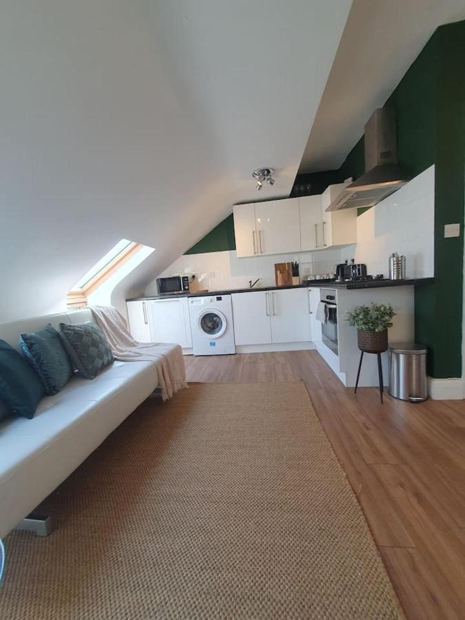 Apartment Loft Near Harry Potter Coaches